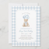 Blauer Gingham-Teddybär Beary Erster Geburtstag Einladung (Vorderseite)