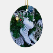 Blauer Glitzer und Pelzeis-Skate auf Weihnachtsbau Keramik Ornament (Rechts)