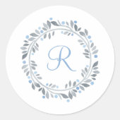 Blauer grauer weißer Monogramm Floral-Wreath-Umsch Runder Aufkleber (Vorderseite)