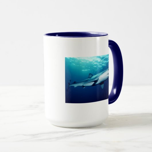 Blauer Haifisch Tasse (VorderseiteRechts)