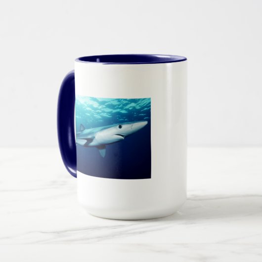 Blauer Haifisch Tasse (Vorderseite Links)