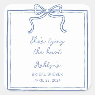 Blauer Hand gezeichnet. Sie bindet den Knoten Stic Quadratischer Aufkleber