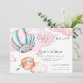 Blauer Heißluftballon in der Wolkendusche Einladung (Stehend Vorderseite)