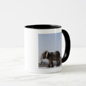 Blauer Himmel der Elefant-Herkunft Tasse (VorderseiteRechts)