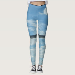 blauer Himmel (Flughafenfenster) Leggings
