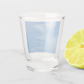 Blauer Himmel mit Abstrakten Wolken-Foto Schnapsglas (Rückseite)