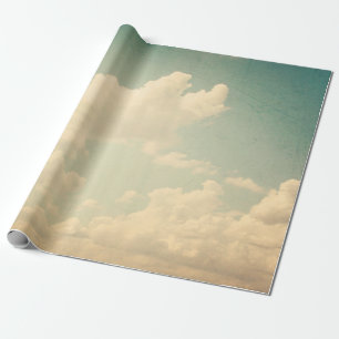 Blauer Himmel mit einigen weißen flauschigen Wolke Geschenkpapier