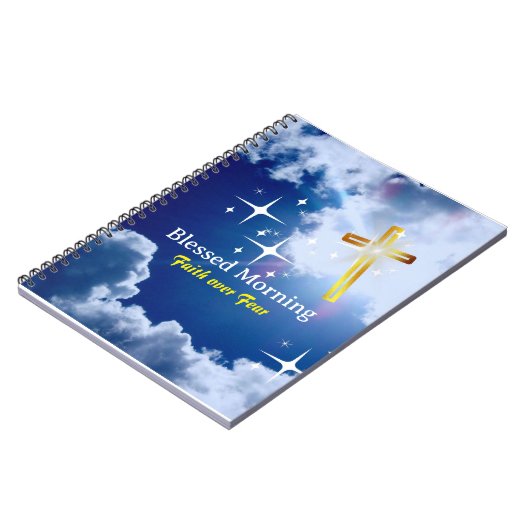 Blauer Himmel mit weißen Wolken und goldenem Kreuz Notizblock (Linke Seite)