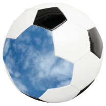 Blauer Himmel mit Wolken Foto auf Fußball