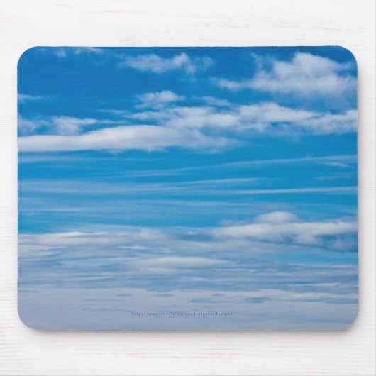 Blauer Himmel mit Wolkenkratzern Mousepad (Vorne)