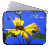 Blauer Himmel, Sonnenblumen N Bienen Laptop-Sieb Laptopschutzhülle (Vorderseite)