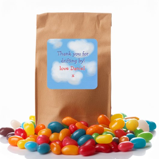 Blauer Himmel und flauschige Wolken Danke Quadratischer Aufkleber