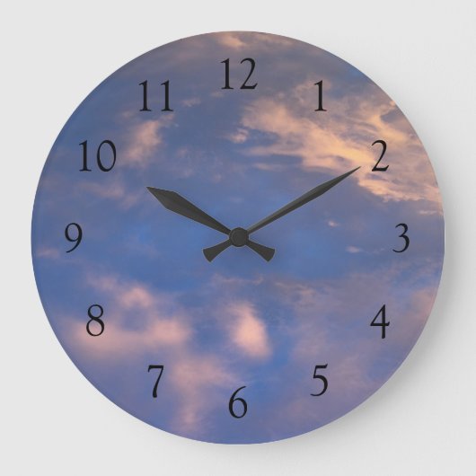 Blauer Himmel und rosa Wolken Große Wanduhr (Vorderseite)