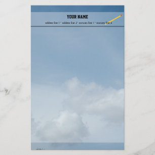 Blauer Himmel und weiße Wolken. Briefpapier