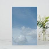 Blauer Himmel und weiße Wolken. Briefpapier (Stehend Vorderseite)