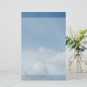 Blauer Himmel und weiße Wolken. Briefpapier (Stehend Vorderseite)