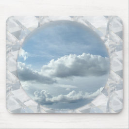 Blauer Himmel und weiße Wolken im Rahmen Mousepad