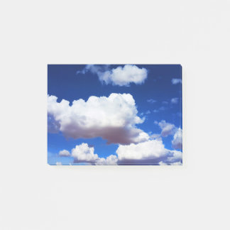Blauer Himmel und weiße Wolken Post-it Klebezettel