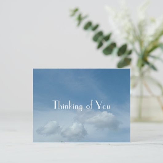 Blauer Himmel und weiße Wolken Postkarte. Postkarte (Stehend Vorderseite)