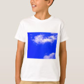 Blauer Himmel und weiße Wolken T-Shirt (Vorderseite)