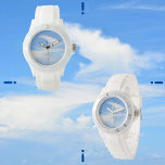 Blauer Himmel und wirbelnde Wolke Armbanduhr<br><div class="desc">Eine wirbelnde weiße Wolke im blauen Himmel ist eine zeitgemäße Erinnerung,  dass der Himmel das Limit ist. Dieses Bild ist eine originelle Naturfotografie von JLW_FOTOGRAFIE.</div>