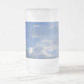 Blauer Himmel und Wolken Mattglas Bierglas (Mittel)