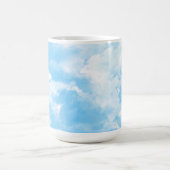 Blauer Himmel Wolken Kaffeetasse (Mittel)