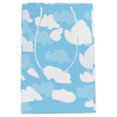 Blauer Himmel Wolken Mittlere Geschenktüte (Vorderseite)