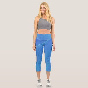 Blauer Hintergrund Capri Leggings