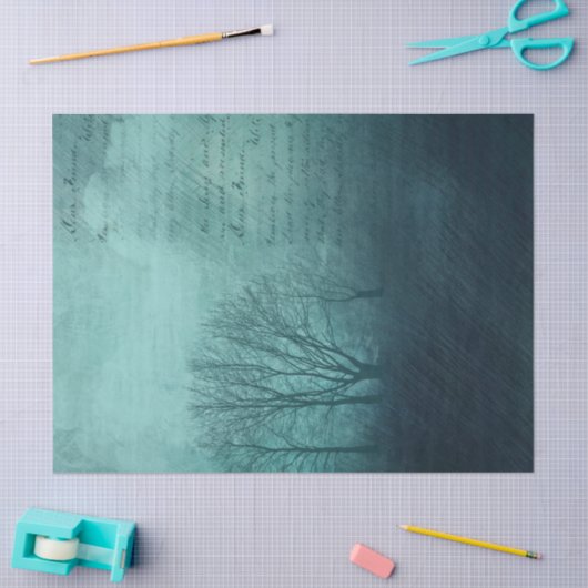 Blauer Hintergrund mit Bäumen und Schreiben Seidenpapier (Basteln)