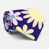 Blauer Hintergrund mit Blumenmuster Krawatte (Gerollt)