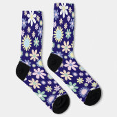 Blauer Hintergrund mit Blumenmuster Socken (Rechts)