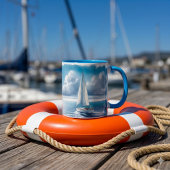 Blauer Horizont Einsames Segelboot Tasse