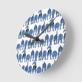 Blauer-Hund-Po-Muster Runde Wanduhr (Winkel)