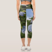 Blauer Hydrangea Capri Leggings (Rückseite)