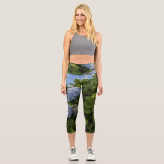 Blauer Hydrangea Capri Leggings