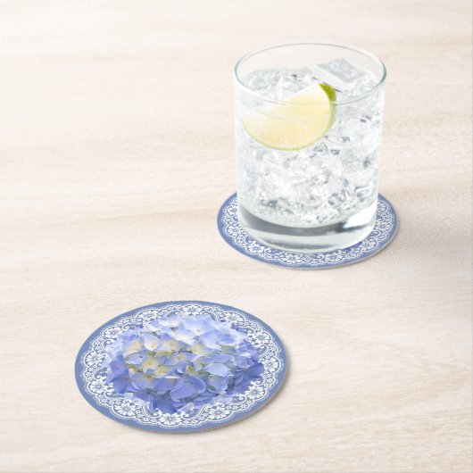 Blauer Hydrangea-weißer Runder Pappuntersetzer (Vor Ort)