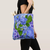 Blauer Hydrangeas und Schmetterlinge Tasche (Von Nahem)
