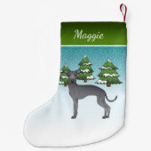 Blauer italienischer Grauhund im Winterwald Kleiner Weihnachtsstrumpf (Rückseite)