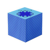 Blauer Kleber-Multifunktionsvorlage von Kenneth Yo Würfel (Rückseite Schrägansicht)