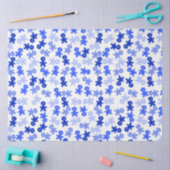 Blauer Lebkuchenmann auf Weiß Seidenpapier (Basteln)