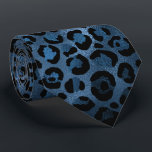 Blauer Leopard Animal Print Luxus Stilvoller Shimm Krawatte<br><div class="desc">Dieses luxuriöse Design zeichnet sich durch ein modernes,  blaues Leopard-Tiermuster #fashion #modionable #stylish #trendy #neckties #Krawatte #entsprechties #accessoires #gift #gift #gifts #giftsforhim #giftsforboys #giftsforboys #giftsannts #Geburtstagsgeschenke #fathersday #fathersdaygigigigifts aus</div>