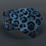 Blauer Leopard Animal Print Luxus Stilvoller Shimm Krawatte<br><div class="desc">Dieses luxuriöse Design zeichnet sich durch ein modernes,  blaues Leopard-Tiermuster #fashion #modionable #stylish #trendy #neckties #Krawatte #entsprechties #accessoires #gift #gift #gifts #giftsforhim #giftsforboys #giftsforboys #giftsannts #Geburtstagsgeschenke #fathersday #fathersdaygigigigifts aus</div>