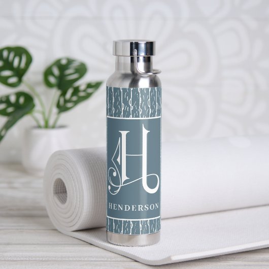 Blauer LIne Muster H Monogramm, Trinkflasche (Yoga)