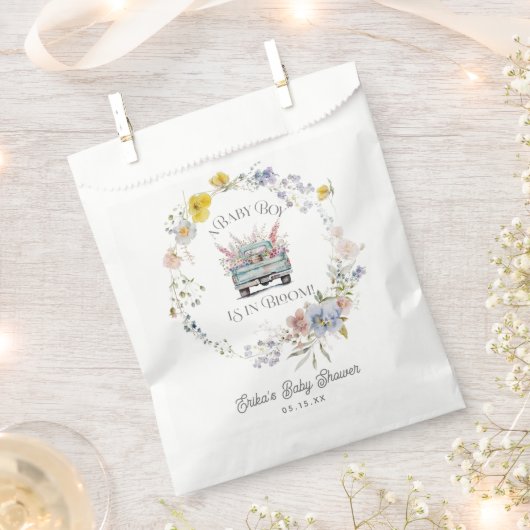 Blauer Lkw Baby Boy in Bloom Paper Geschenktütchen (Ausgeschnitten)