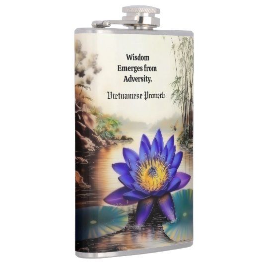 Blauer Lotus aus Muddy Waters (Vietnamesisch) Flachmann (Rechts)