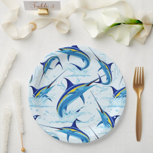 Blauer Marlin springt aus dem Ozean Pappteller (Hochzeit)