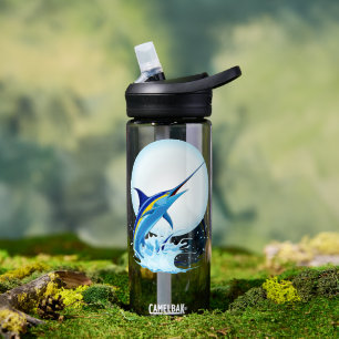 Blauer Marlin springt aus dem Ozean Trinkflasche