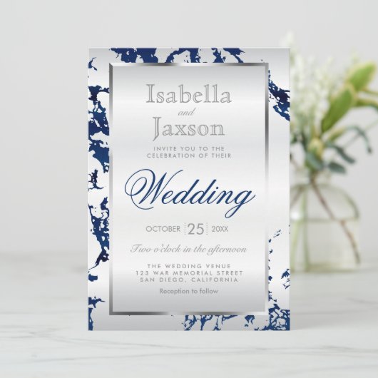 Blauer Marmor, Silver & White Satin Einladung (Stehend Vorderseite)