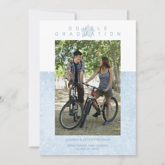 Blauer Marmoreffekt Romantisches Foto Twins Abschl Einladung (Vorderseite)